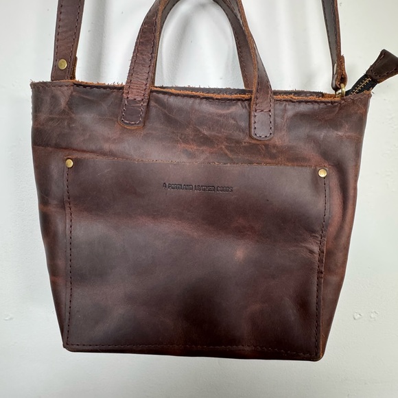 Brown Messenger Bag with Genuine Leather and Adjustable Strap - Picture 3 of 6